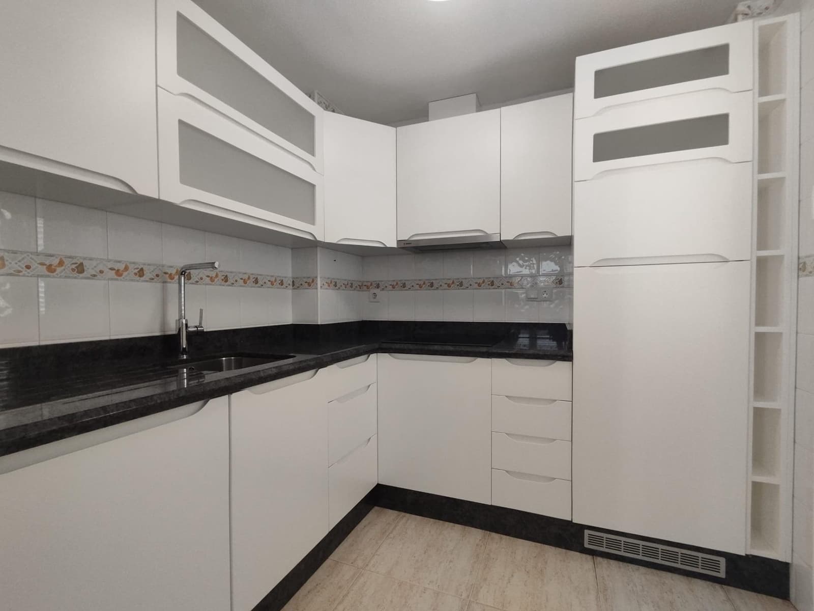 3 bedroom Semi-detached Villa for sale in Guardamar del Segura - € 370,000 (Ref: 9619152)