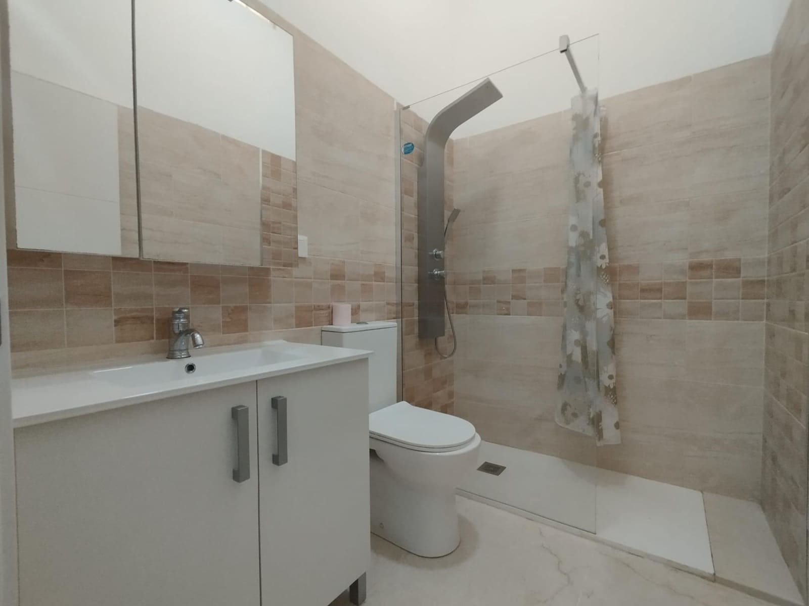 3 bedroom Semi-detached Villa for sale in Guardamar del Segura - € 370,000 (Ref: 9619152)