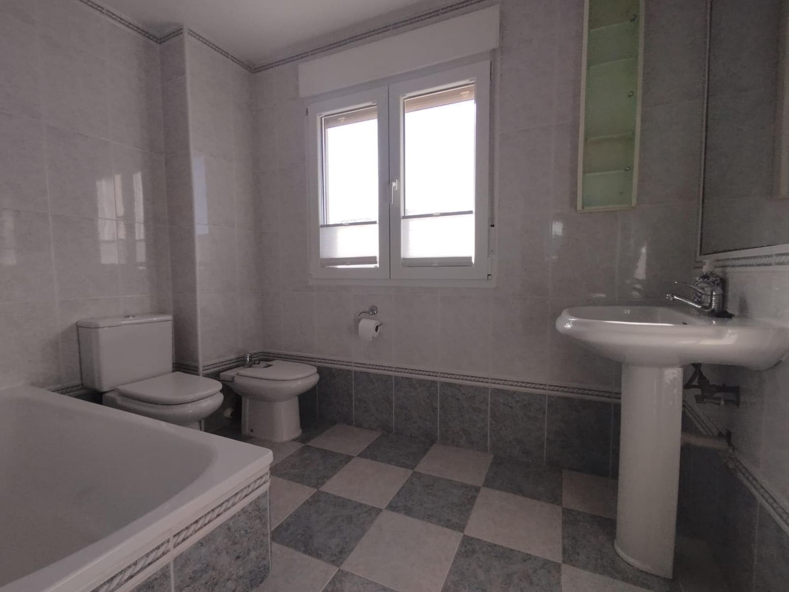 3 bedroom Semi-detached Villa for sale in Guardamar del Segura - € 370,000 (Ref: 9619152)