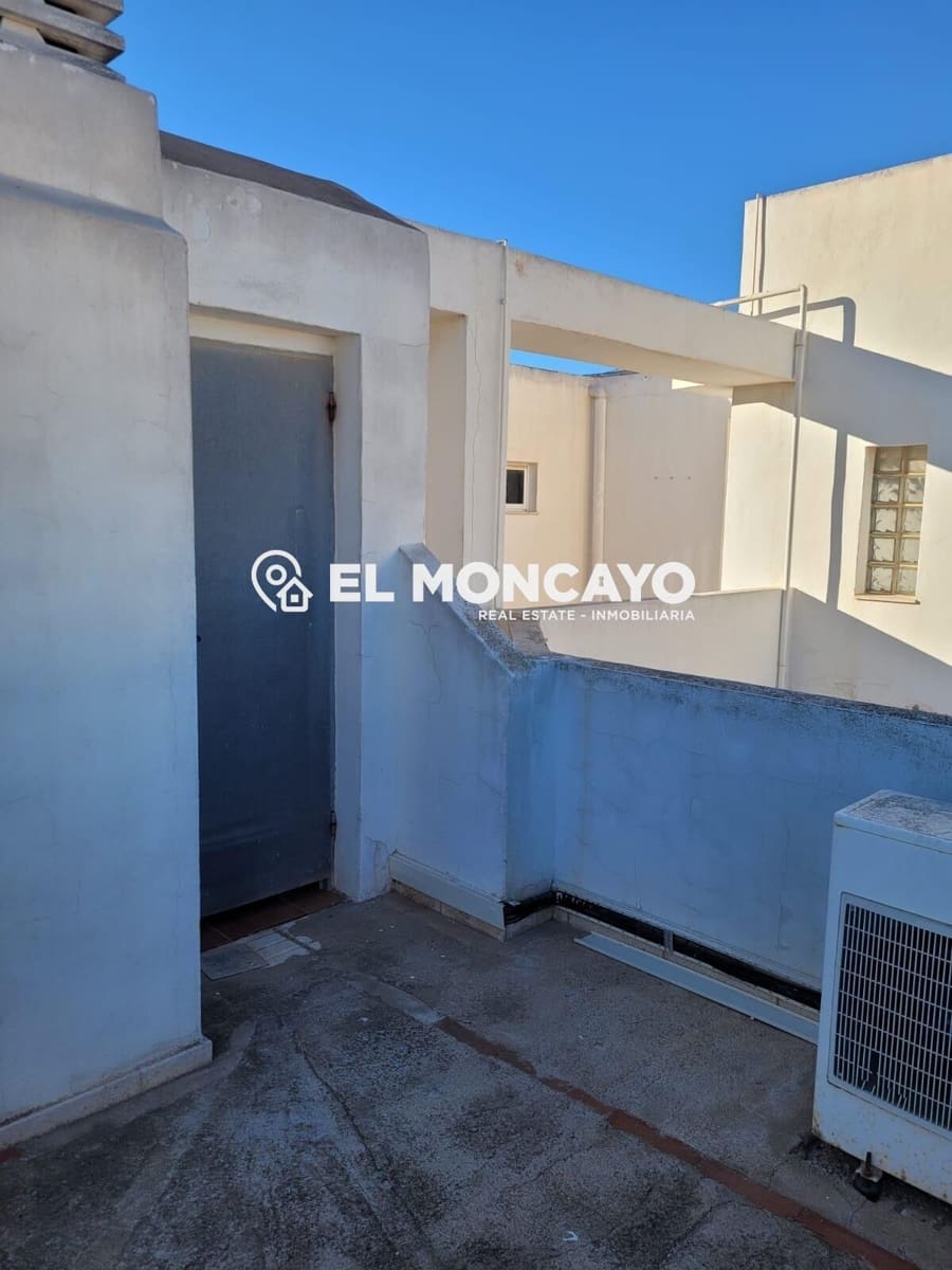 Ático de 4 habitaciones en Guardamar del Segura en venta - 229.000 € (Ref: 9625475)