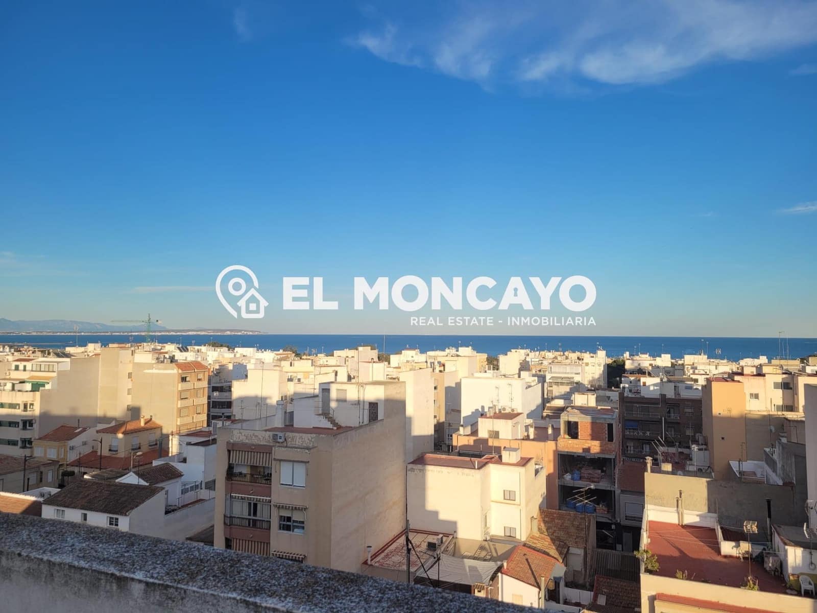 Ático de 4 habitaciones en Guardamar del Segura en venta - 229.000 € (Ref: 9625475)