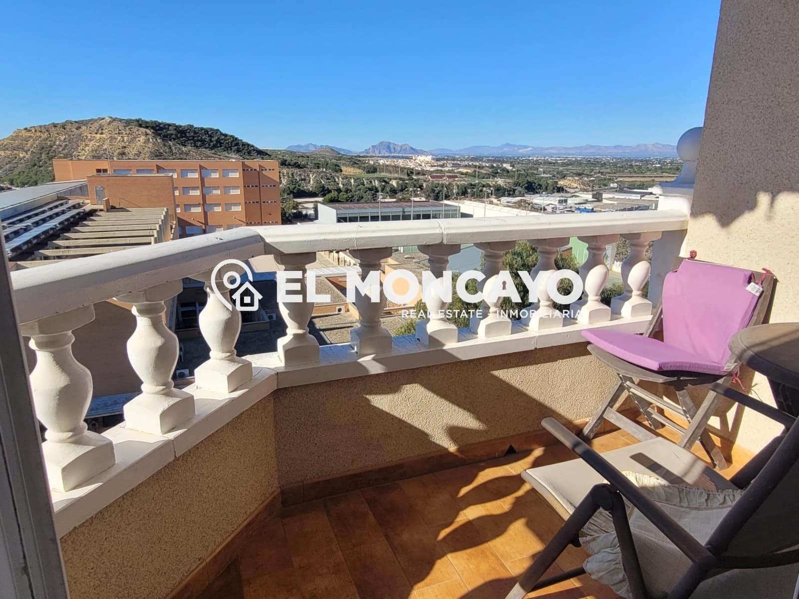 Ático de 4 habitaciones en Guardamar del Segura en venta - 229.000 € (Ref: 9625475)