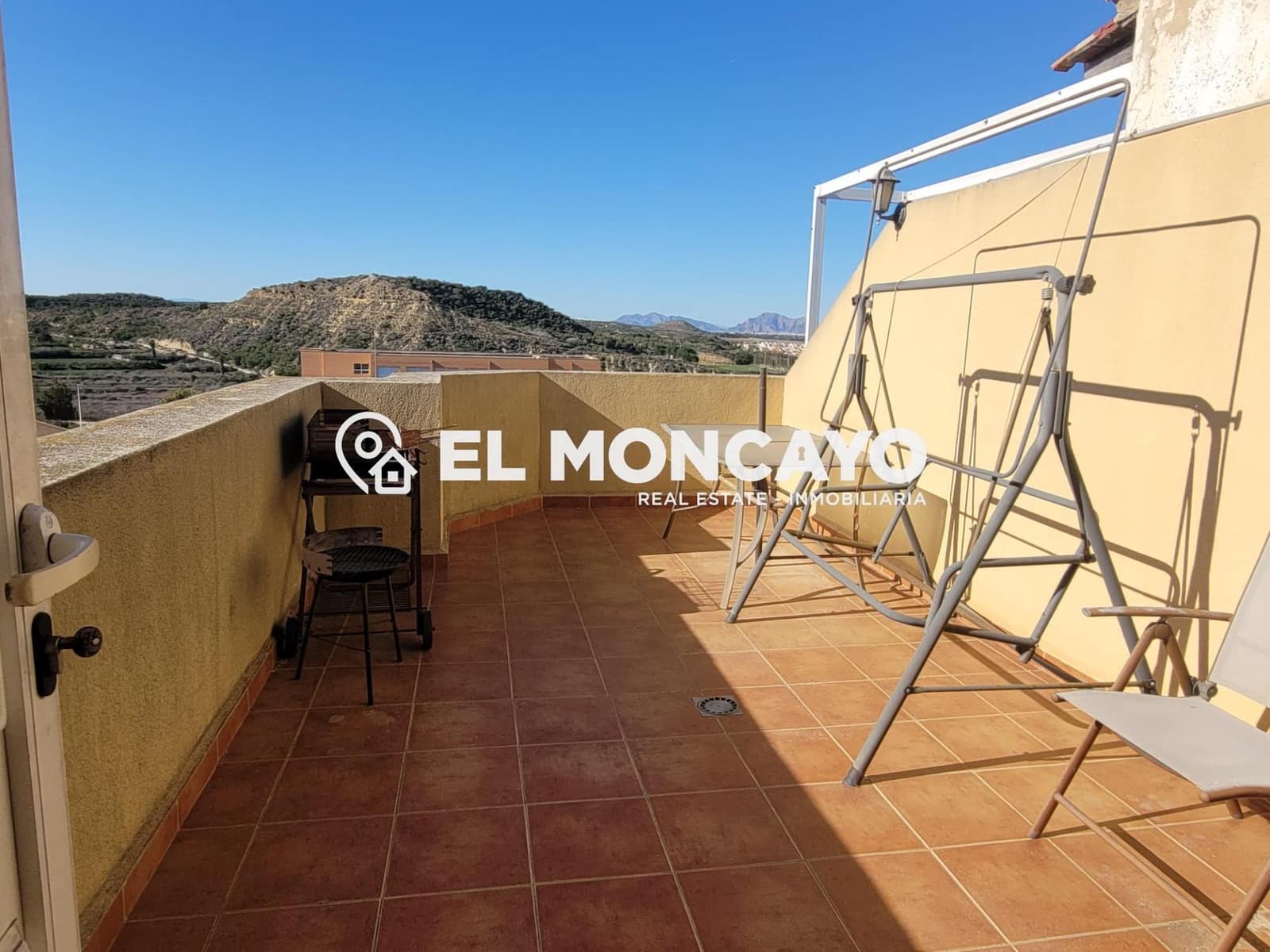 Ático de 4 habitaciones en Guardamar del Segura en venta - 229.000 € (Ref: 9625475)