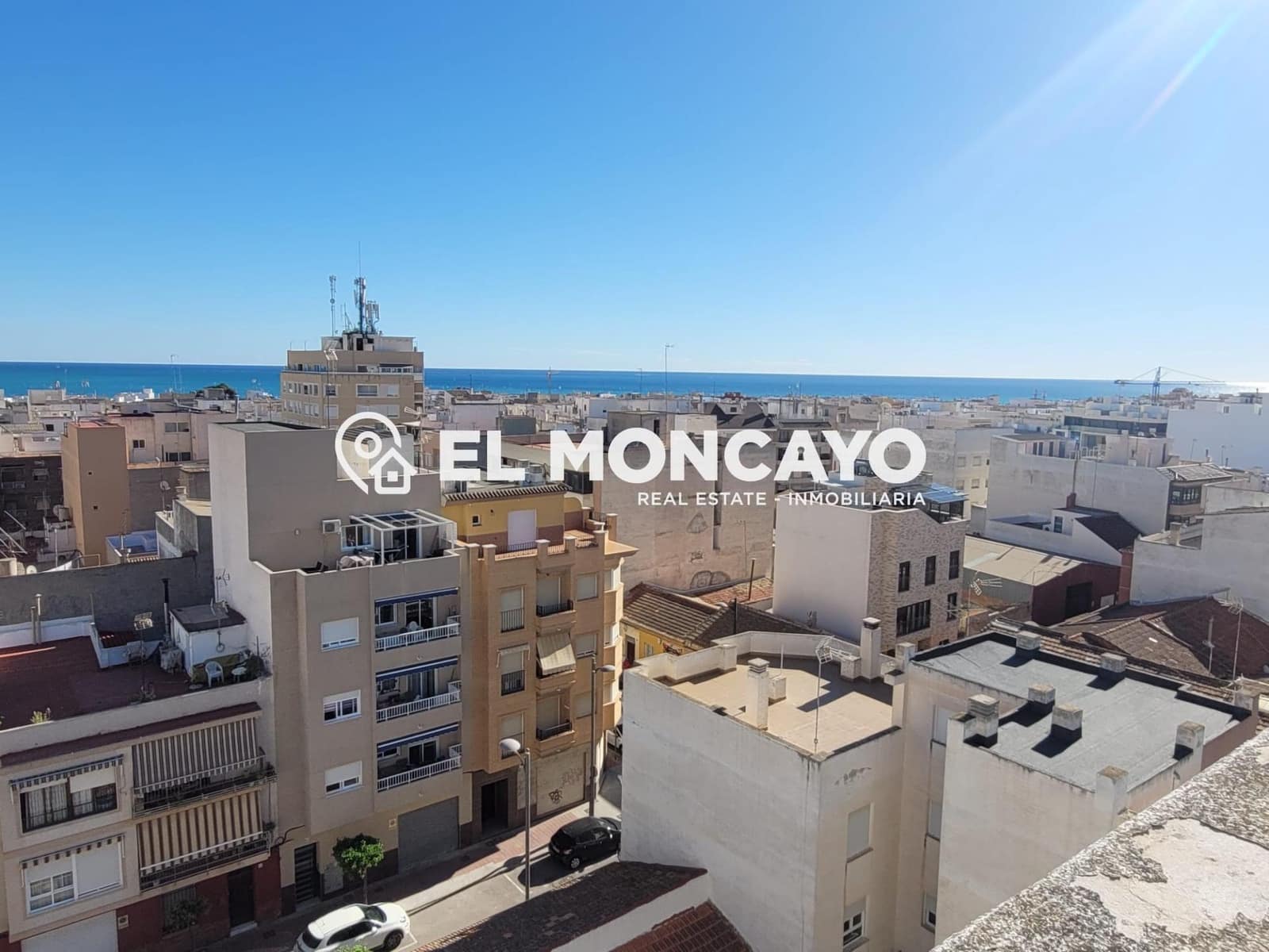 Ático de 4 habitaciones en Guardamar del Segura en venta - 229.000 € (Ref: 9625475)