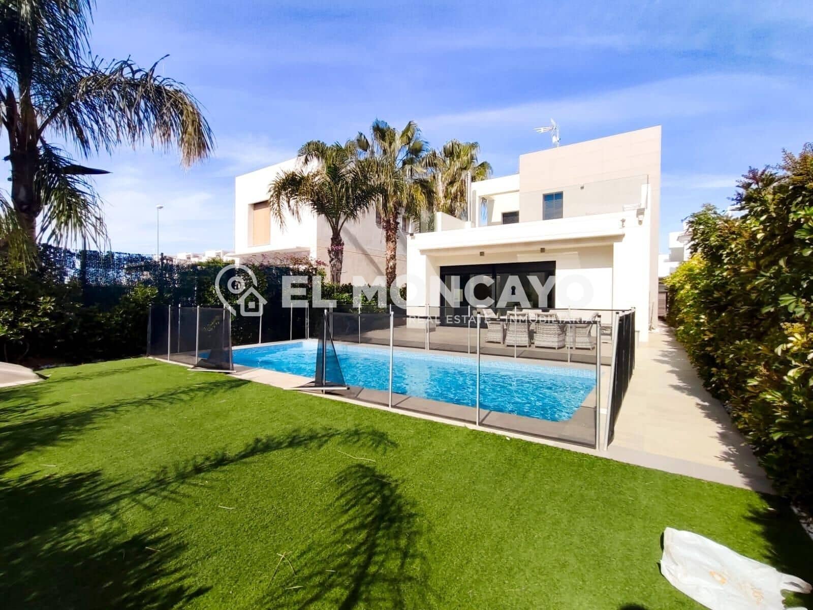 3 bedroom Villa for sale in Ciudad Quesada with pool - € 459,000 (Ref: 9625476)