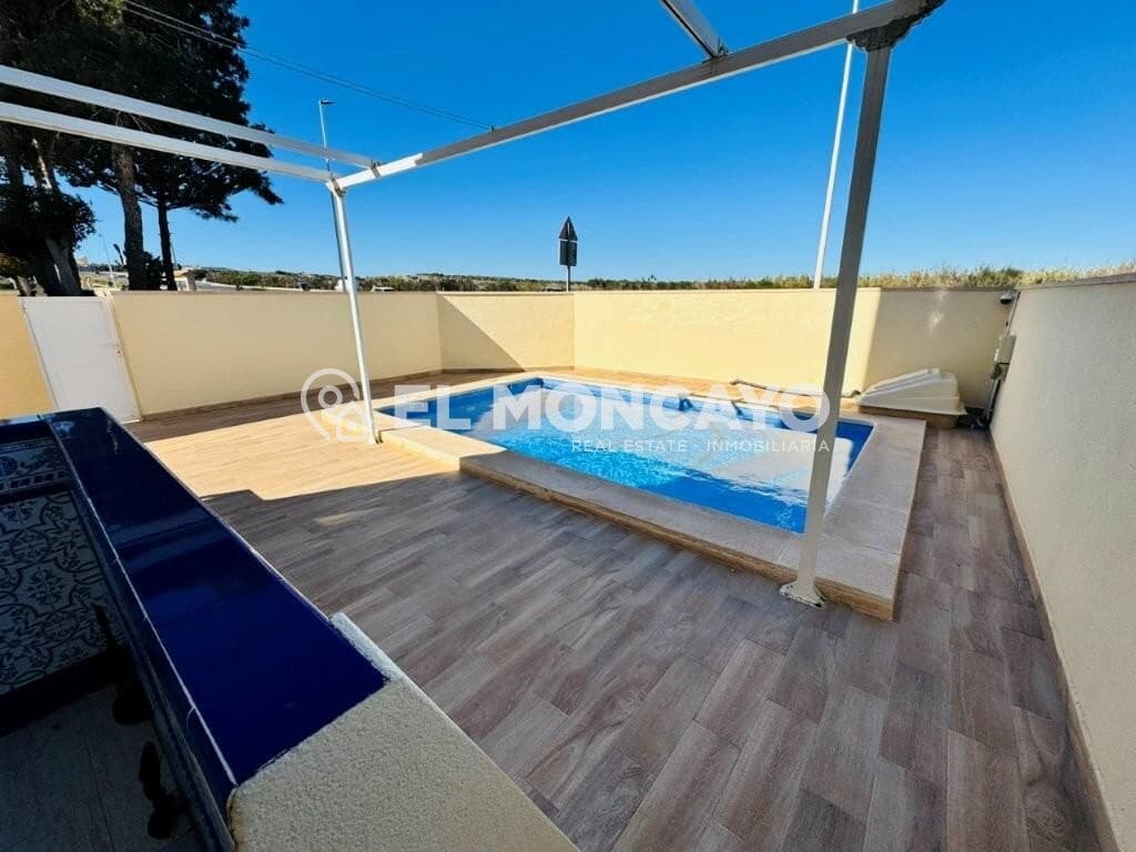 2 soverom Bungalow til salgs i La Mata med svømmebasseng - € 239 000 (Ref: 9627427)