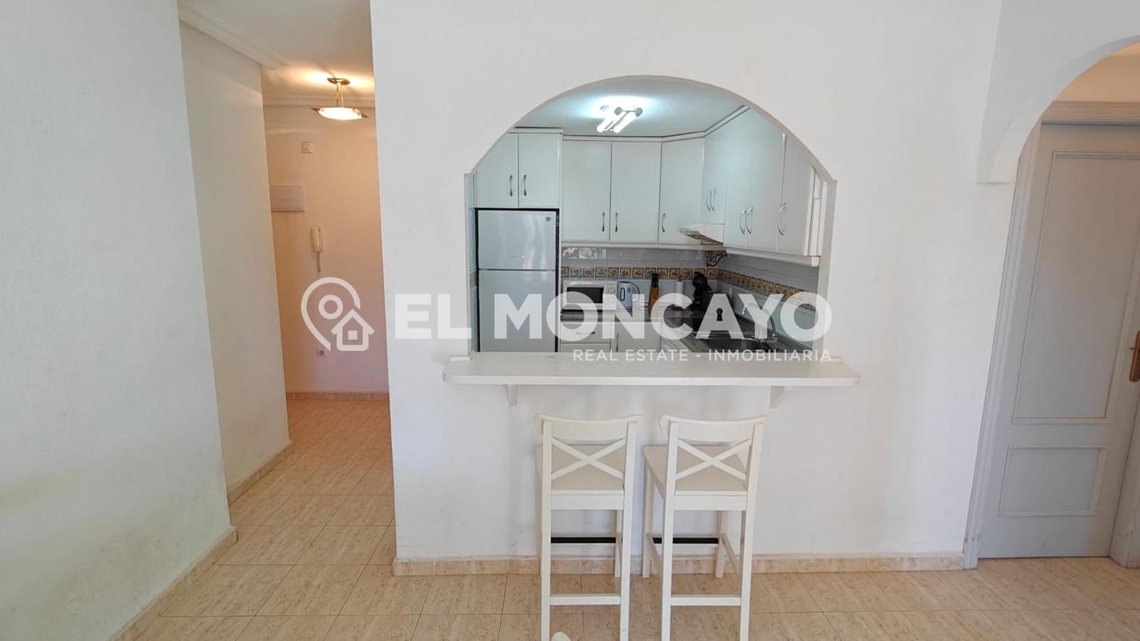 2 makuuhuone Huoneisto myytävänä paikassa Torrevieja mukana uima-altaan 
autotalli - 199 000 € (Ref: 9627428)