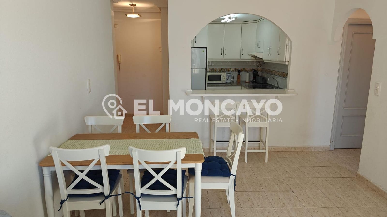 2 makuuhuone Huoneisto myytävänä paikassa Torrevieja mukana uima-altaan 
autotalli - 199 000 € (Ref: 9627428)