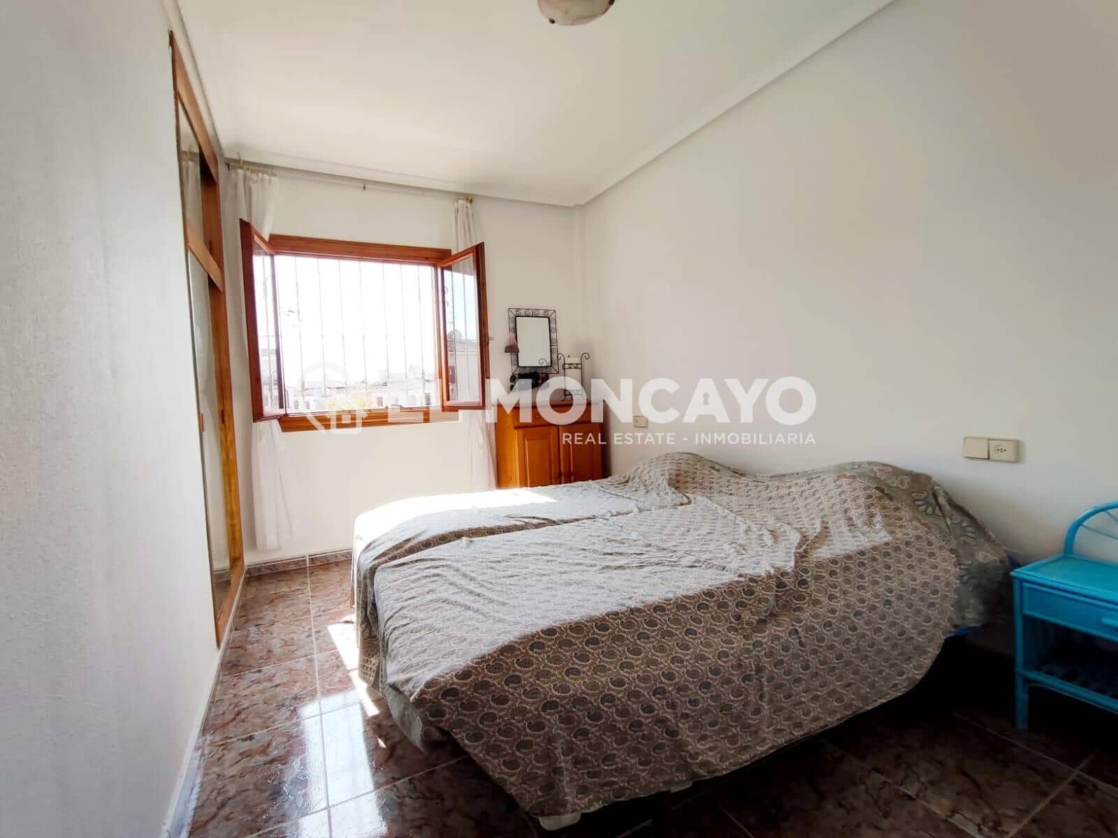 2 soverom Bungalow til salgs i Guardamar del Segura med svømmebasseng - € 135 900 (Ref: 9644938)