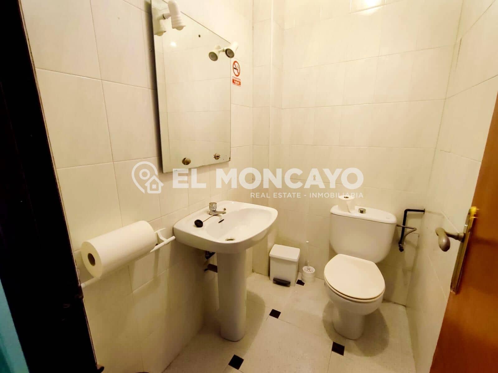 6 slaapkamer Halfvrijstaande villa te koop in Bigastro met garage - € 169.900 (Ref: 9644939)