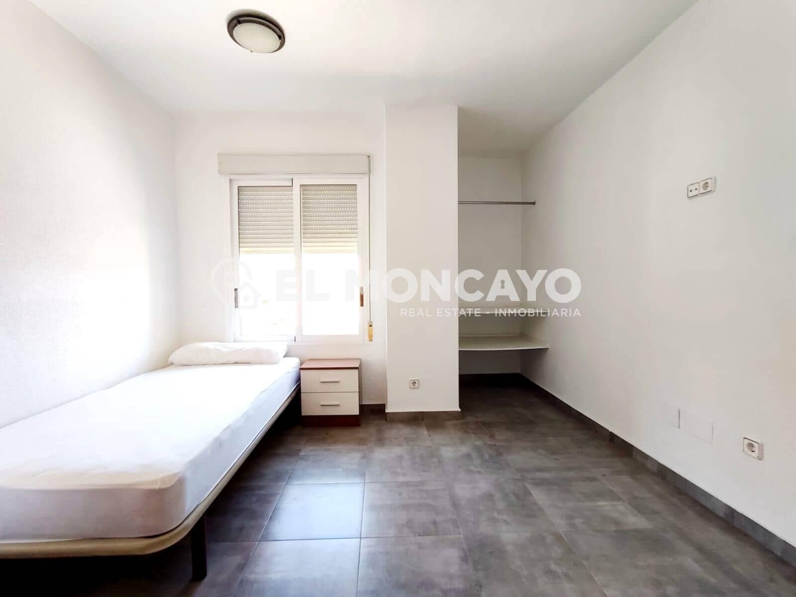 6 slaapkamer Halfvrijstaande villa te koop in Bigastro met garage - € 169.900 (Ref: 9644939)