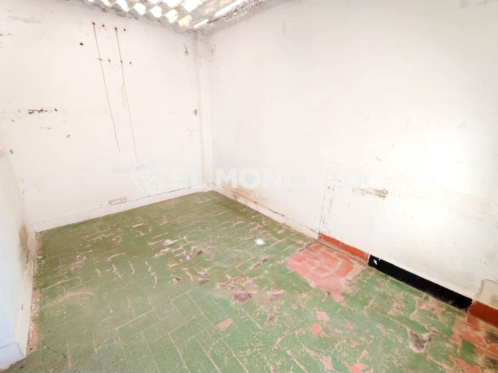 6 slaapkamer Halfvrijstaande villa te koop in Bigastro met garage - € 169.900 (Ref: 9644939)