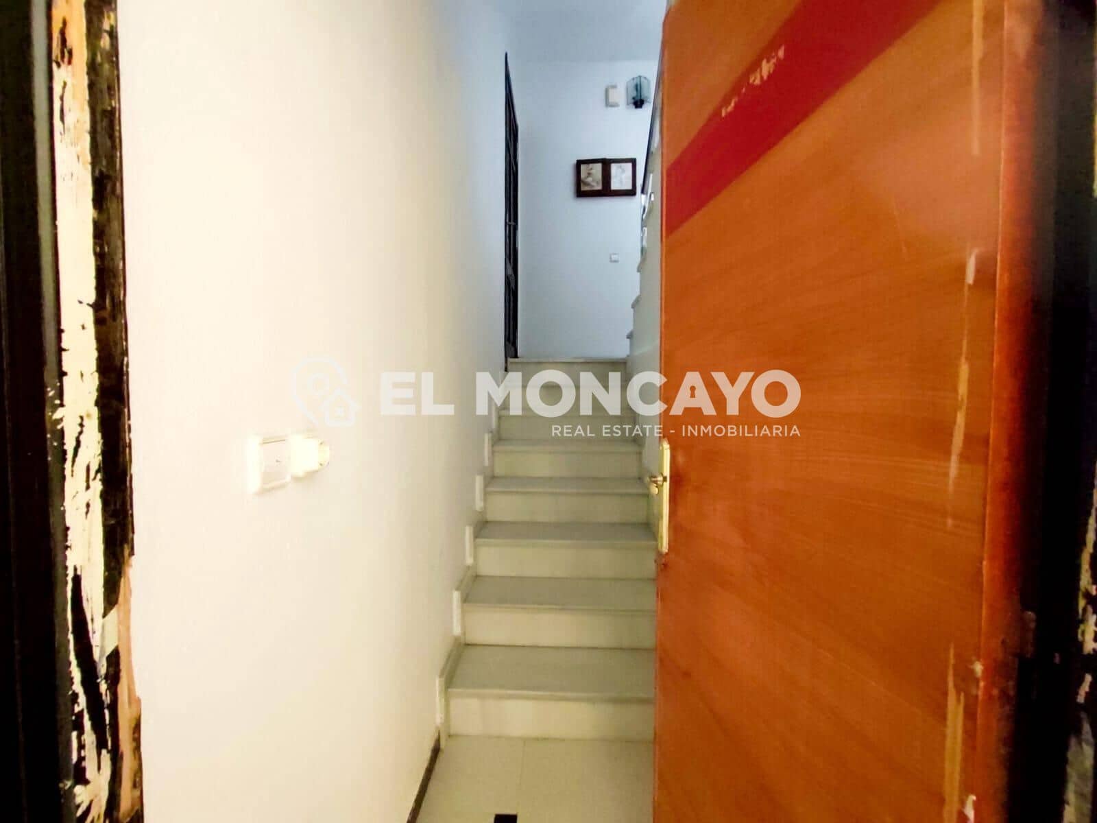 6 slaapkamer Halfvrijstaande villa te koop in Bigastro met garage - € 169.900 (Ref: 9644939)