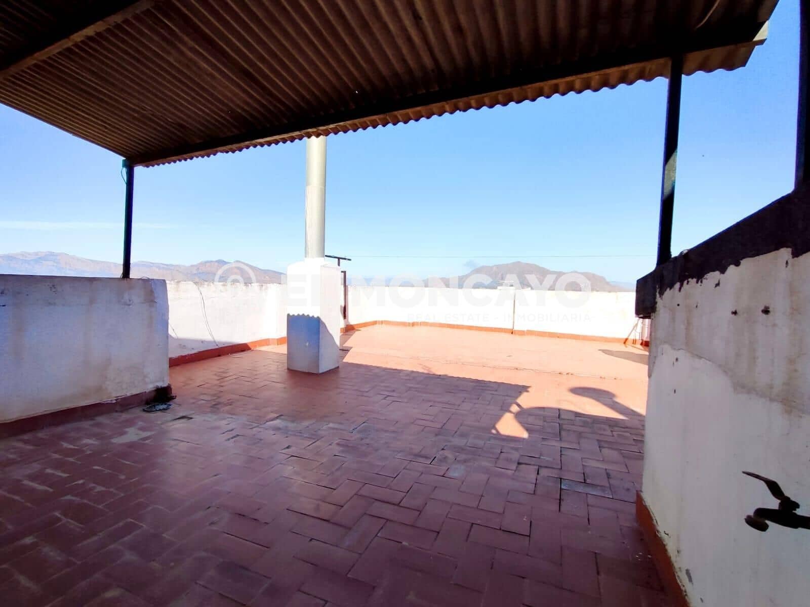 6 slaapkamer Halfvrijstaande villa te koop in Bigastro met garage - € 169.900 (Ref: 9644939)