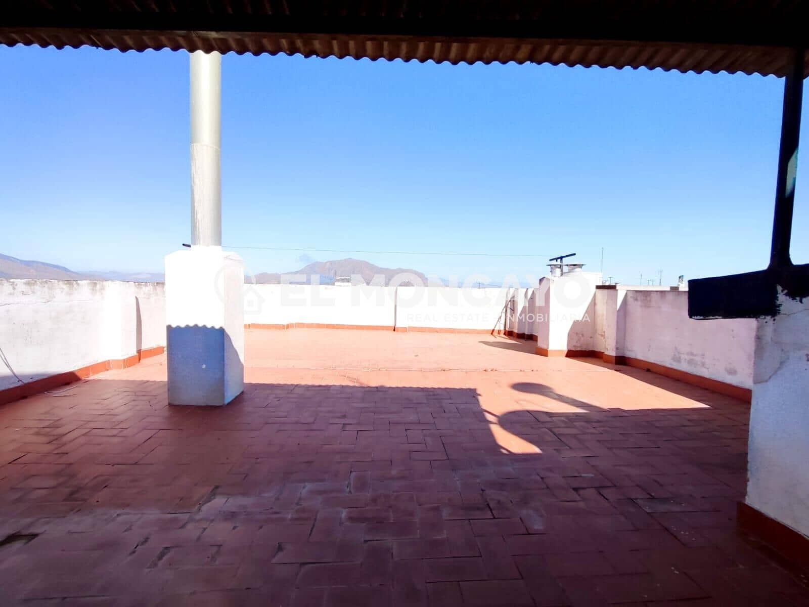 6 slaapkamer Halfvrijstaande villa te koop in Bigastro met garage - € 169.900 (Ref: 9644939)