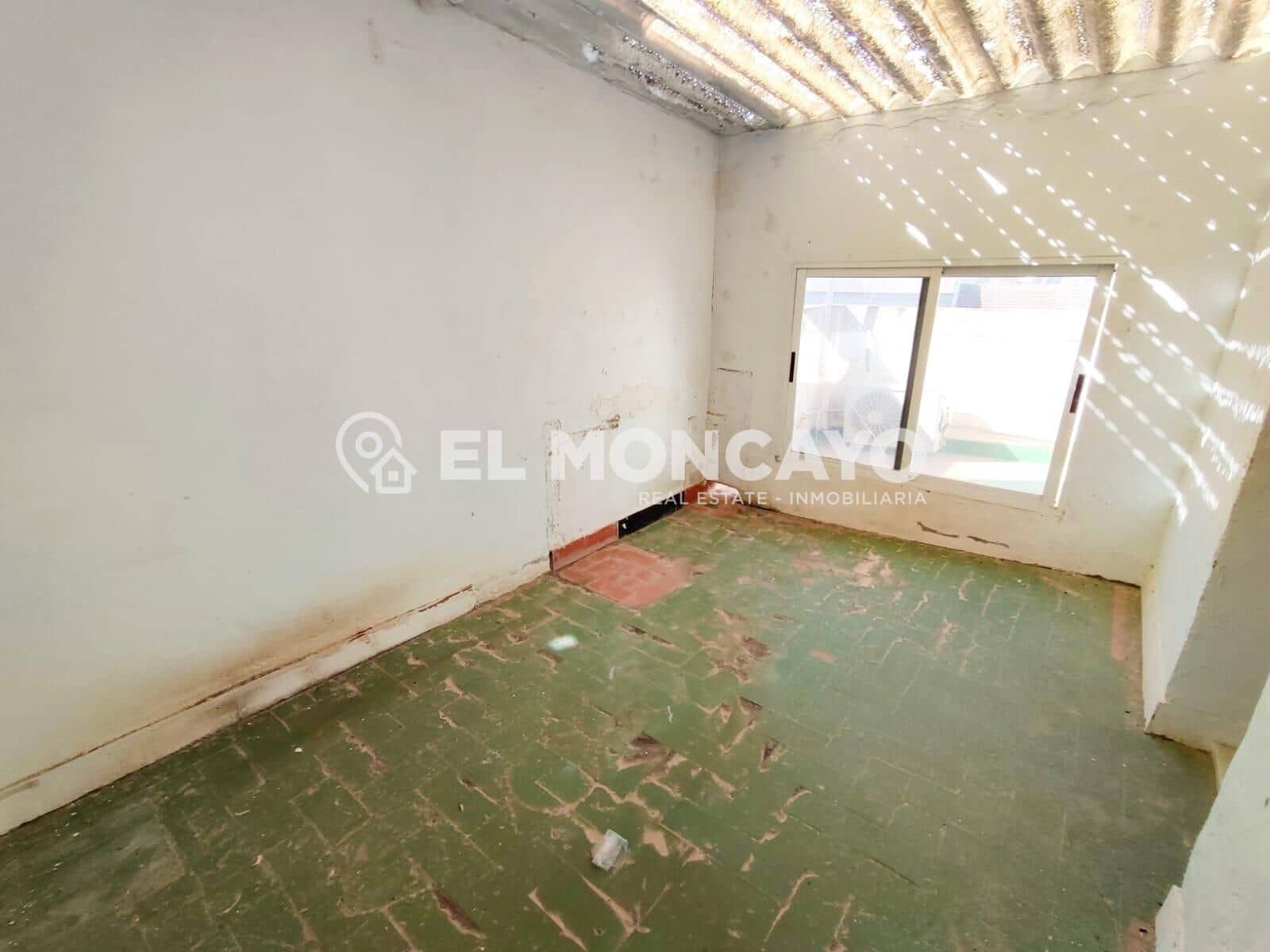 6 slaapkamer Halfvrijstaande villa te koop in Bigastro met garage - € 169.900 (Ref: 9644939)