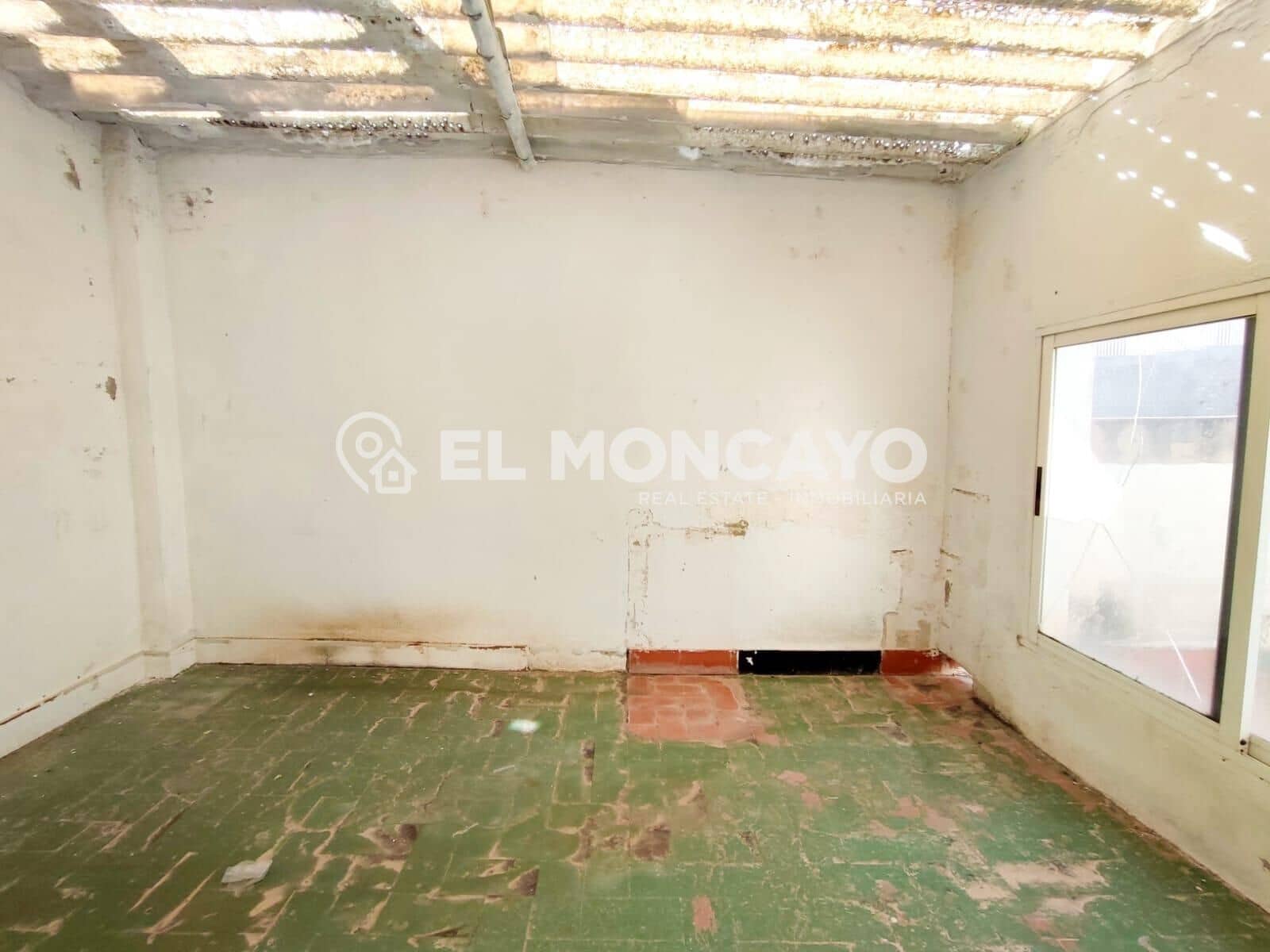 6 slaapkamer Halfvrijstaande villa te koop in Bigastro met garage - € 169.900 (Ref: 9644939)