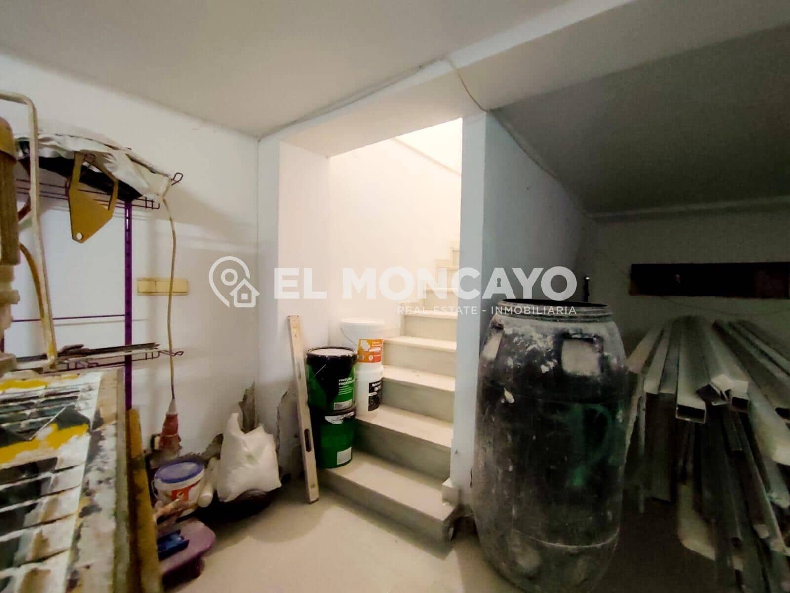 6 slaapkamer Halfvrijstaande villa te koop in Bigastro met garage - € 169.900 (Ref: 9644939)