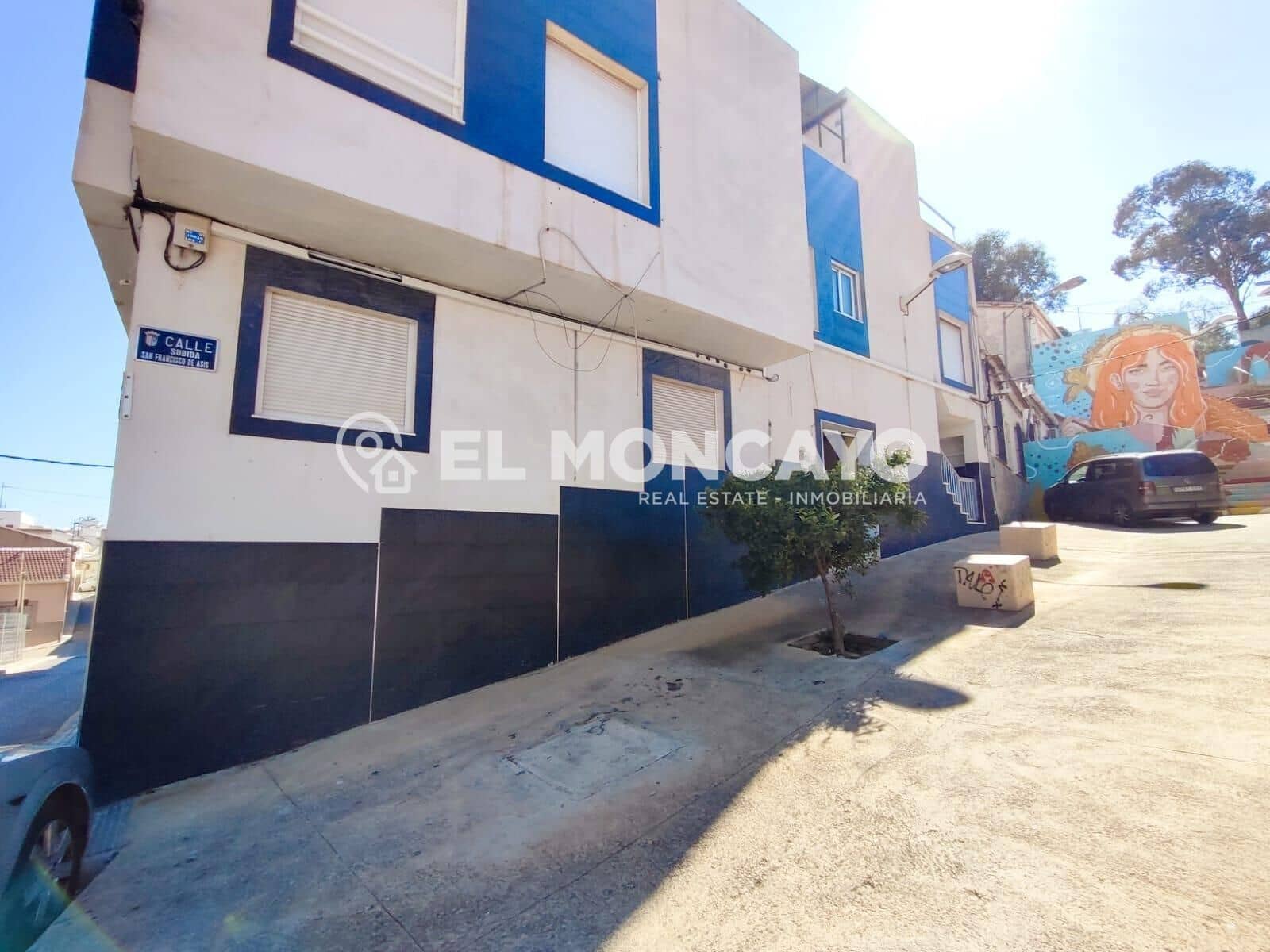 6 slaapkamer Halfvrijstaande villa te koop in Bigastro met garage - € 169.900 (Ref: 9644939)