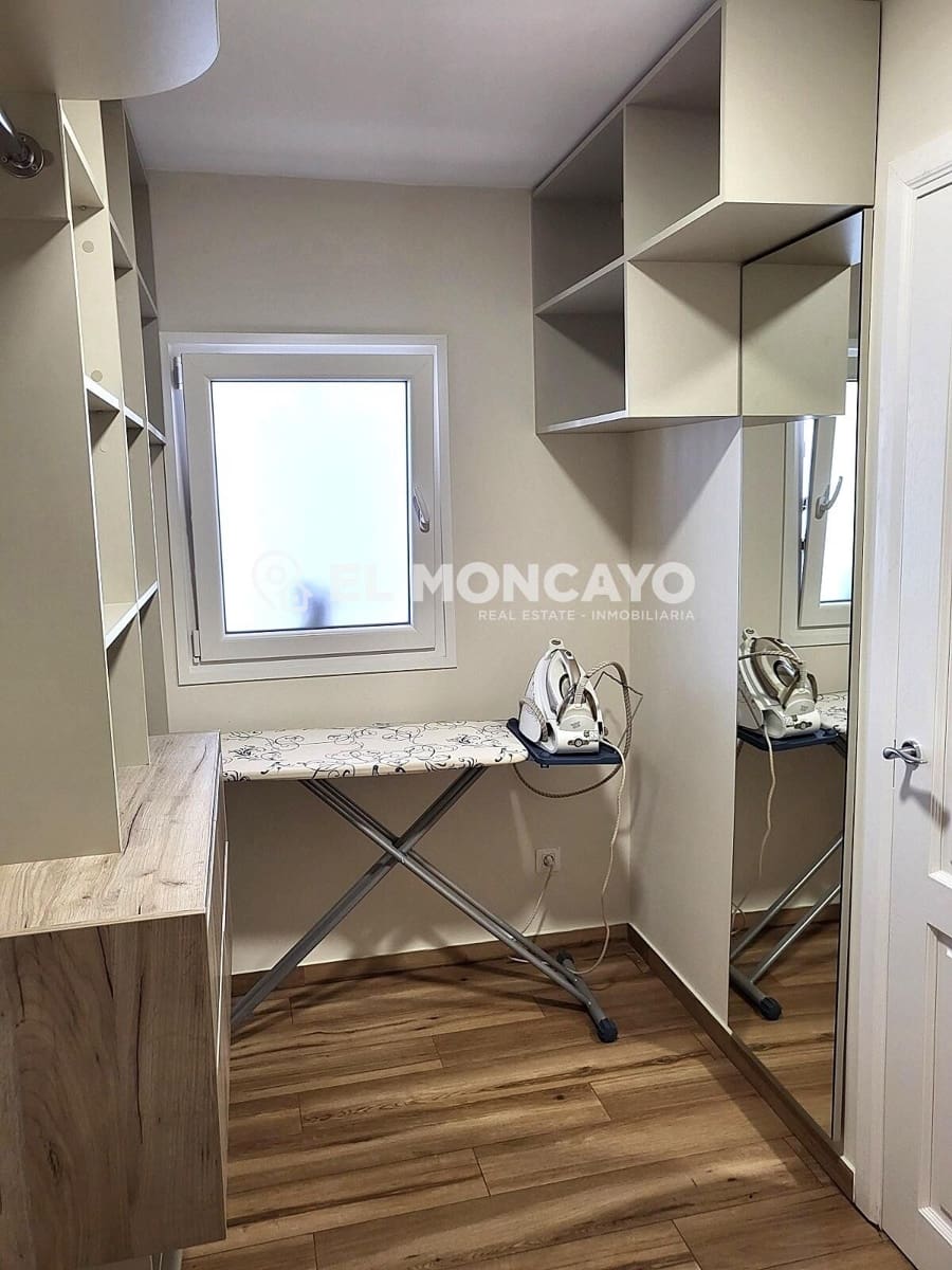 2 bedroom Apartment for sale in Guardamar del Segura with garage - € 575,000 (Ref: 9648044)