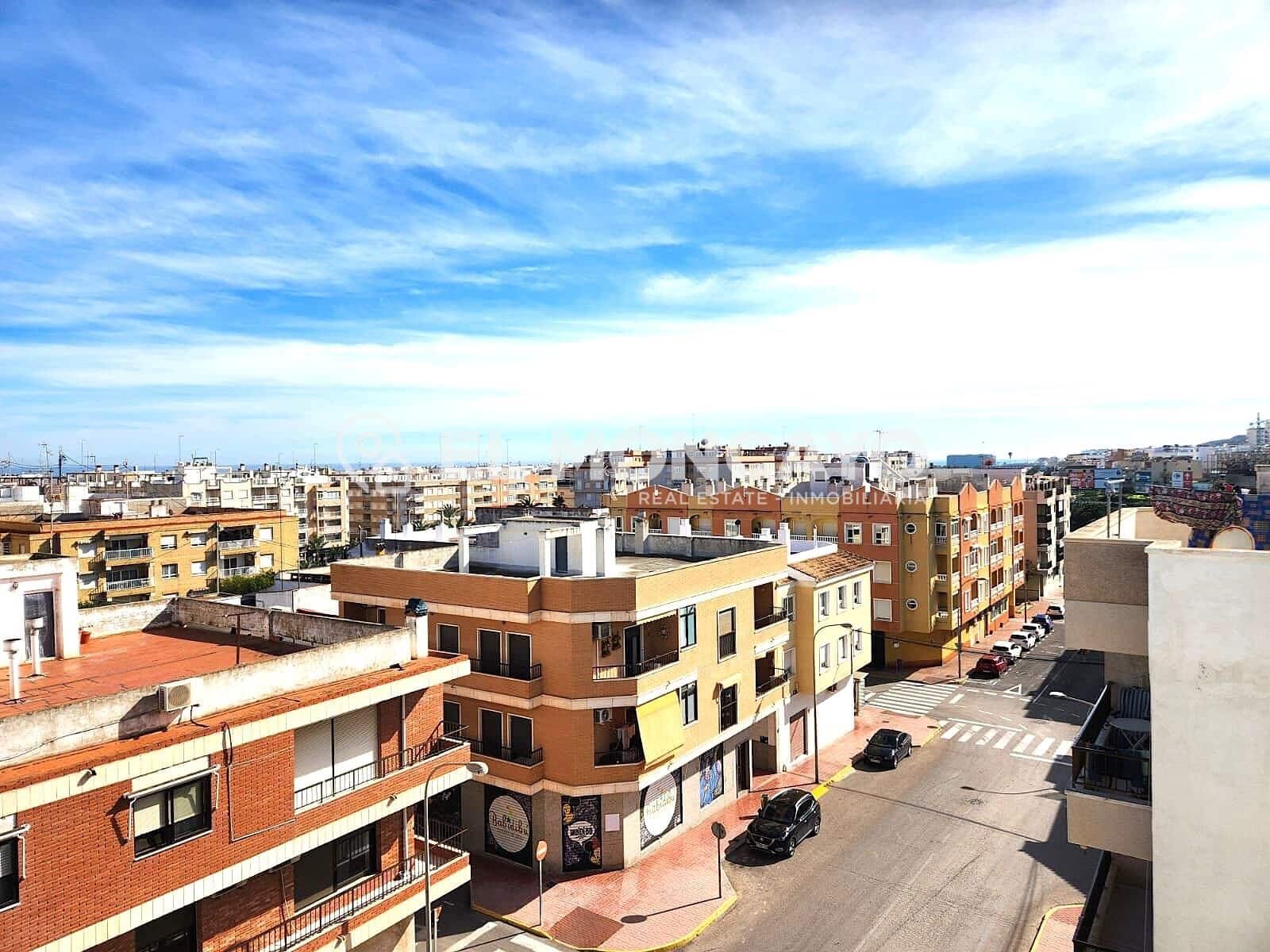 2 bedroom Apartment for sale in Guardamar del Segura with garage - € 575,000 (Ref: 9648044)