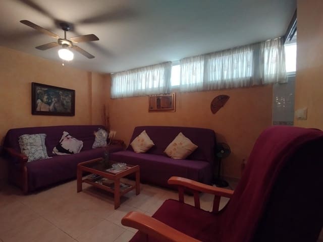 Studio à vendre à Guardamar del Segura avec piscine - 67 990 € (Ref: 9651864)