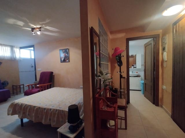 Studio à vendre à Guardamar del Segura avec piscine - 67 990 € (Ref: 9651864)