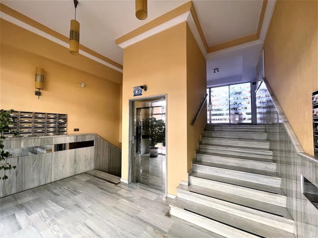 Studio à vendre à Guardamar del Segura avec piscine - 67 990 € (Ref: 9651864)