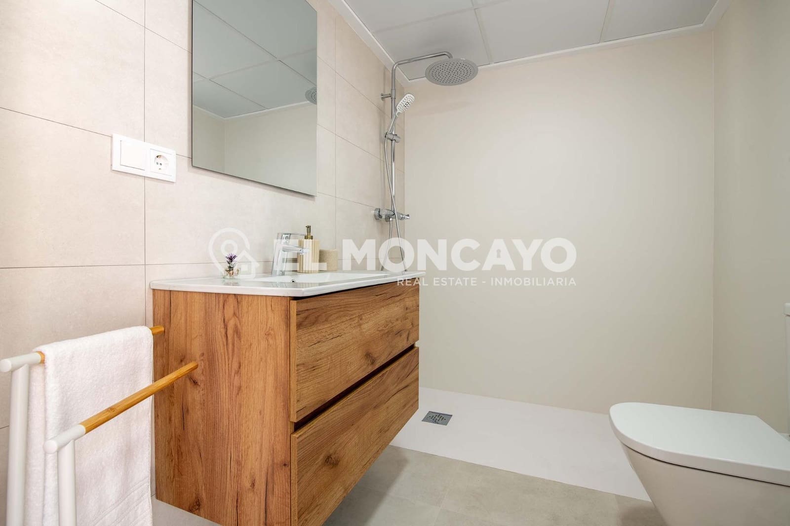 3 chambre Villa/Maison Mitoyenne à vendre à Cox avec piscine - 255 000 € (Ref: 9679789)