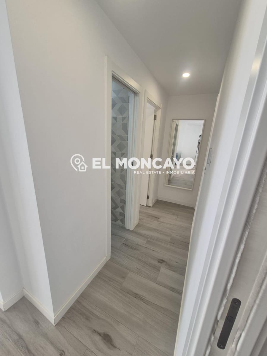 Apartamento de 3 habitaciones en Guardamar del Segura en venta con piscina garaje - 289.900 € (Ref: 9679790)