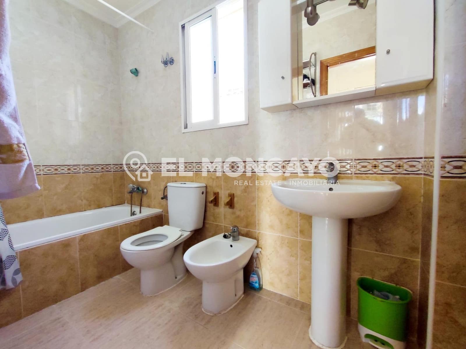 3 slaapkamer Rijtjeshuis te koop in La Regia met zwembad - € 233.000 (Ref: 9690542)