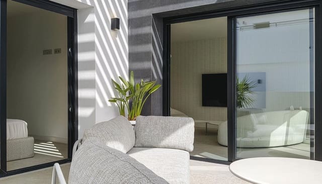 4 bedroom Villa for sale in La Marquesa, Rojales with pool garage - € 798,750 (Ref: 9701571)