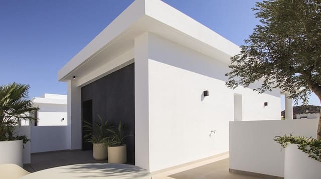 4 bedroom Villa for sale in La Marquesa, Rojales with pool garage - € 798,750 (Ref: 9701571)