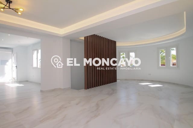 5 bedroom Villa for sale in Los Balcones - Los Altos, Torrevieja with pool - € 665,000 (Ref: 9732036)