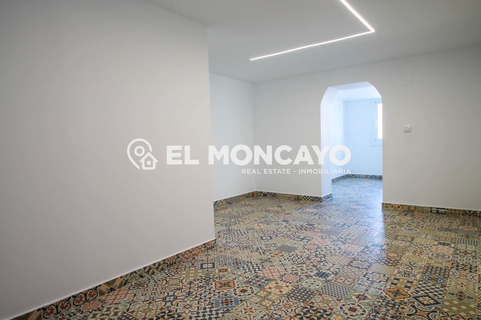 5 bedroom Villa for sale in Torrevieja with pool - € 665,000 (Ref: 9732036)