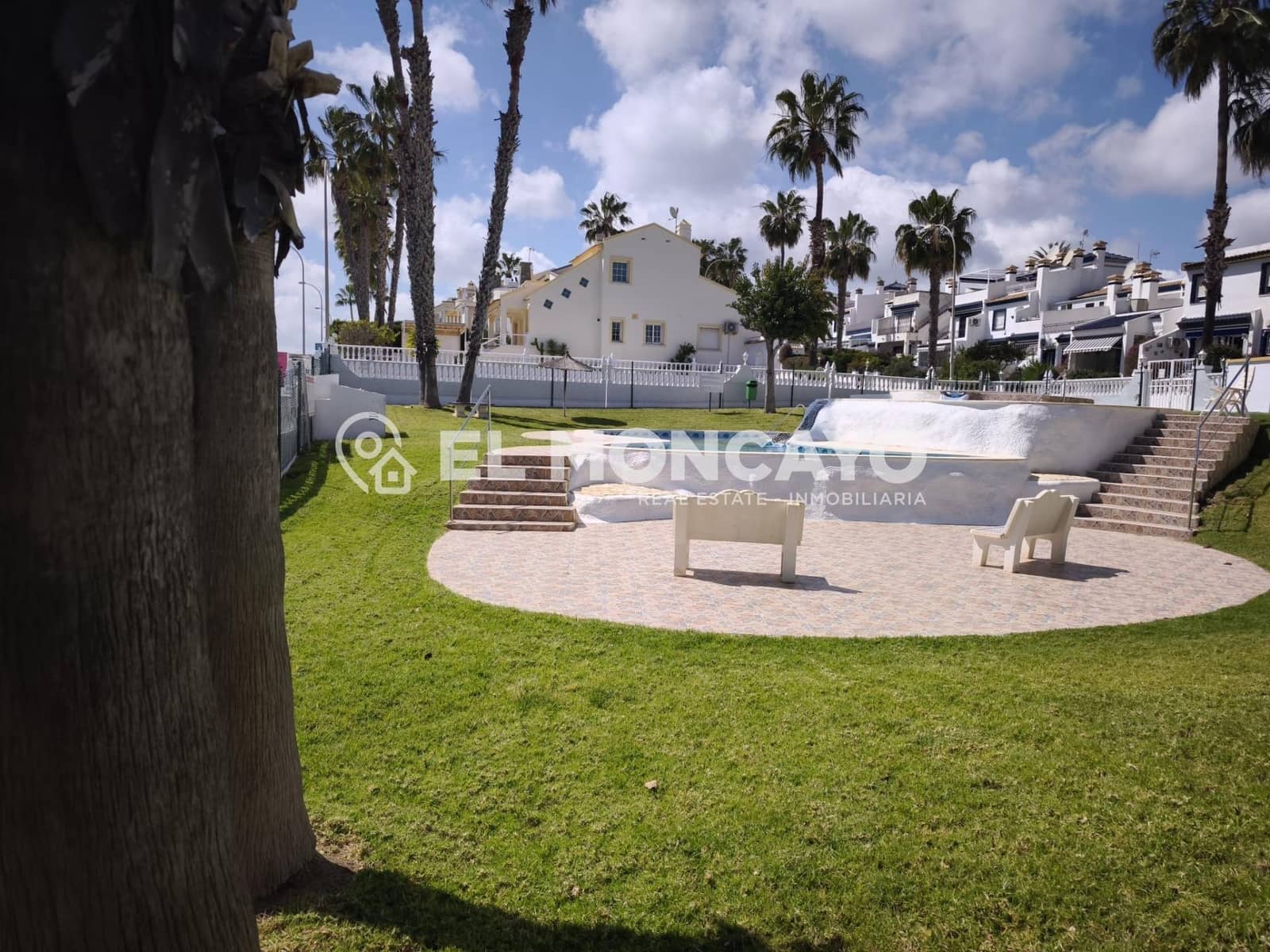 2 bedroom Bungalow for sale in Orihuela Costa with pool - € 229,000 (Ref: 9732037)