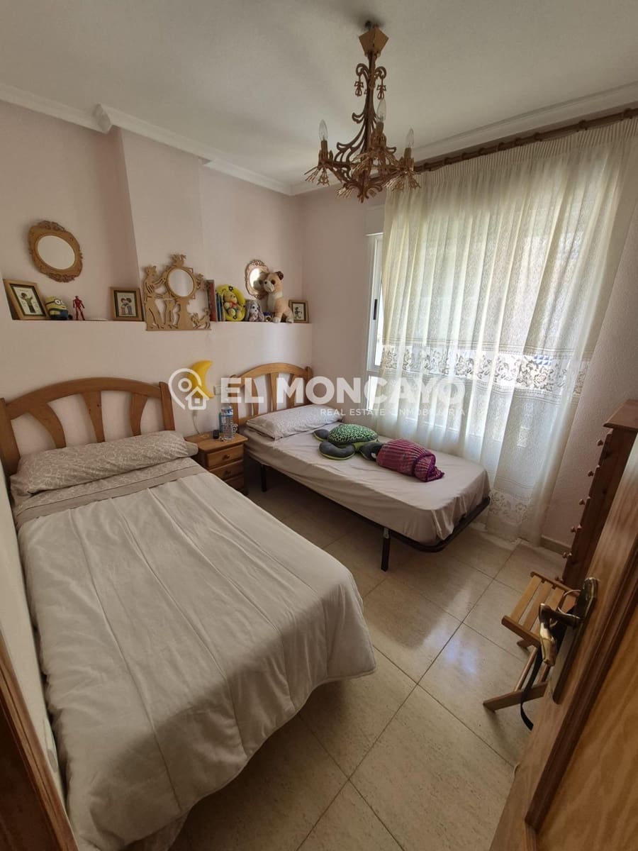 3 sovrum Lägenhet till salu i Guardamar del Segura med pool garage - 220 000 € (Ref: 9735525)