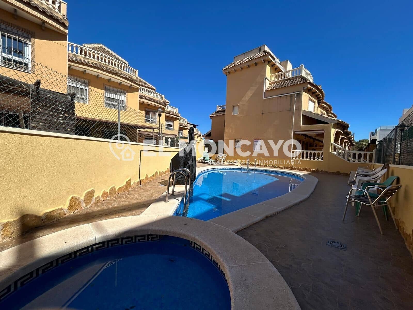 3 bedroom Bungalow for sale in Guardamar del Segura with pool garage - € 280,000 (Ref: 9741699)