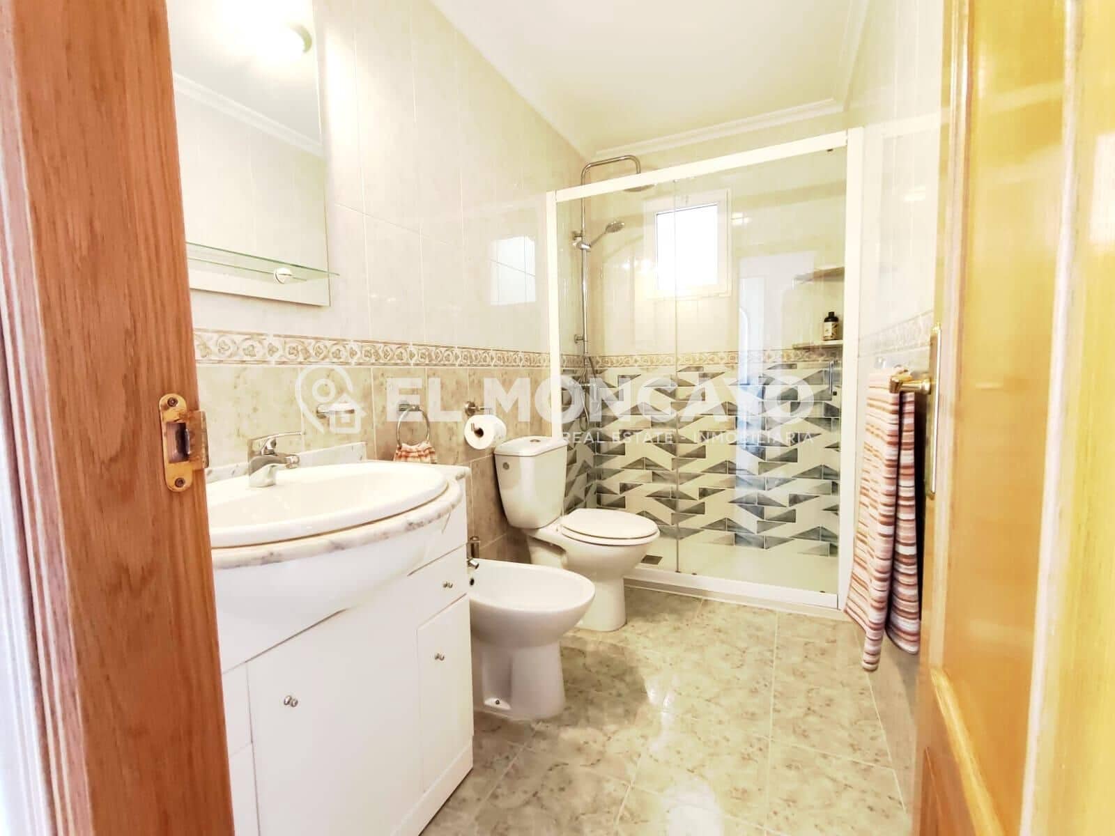 1 soveværelse Lejlighed til salg i Guardamar del Segura med swimmingpool - € 124.900 (Ref: 9755598)