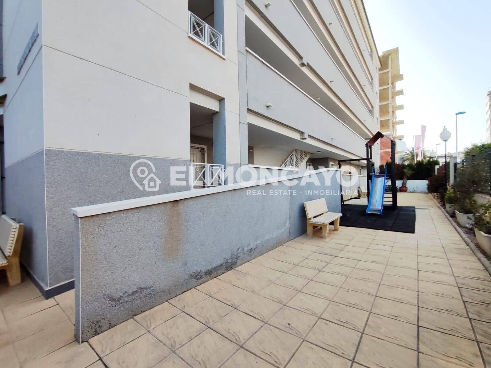 1 soveværelse Lejlighed til salg i Guardamar del Segura med swimmingpool - € 124.900 (Ref: 9755598)