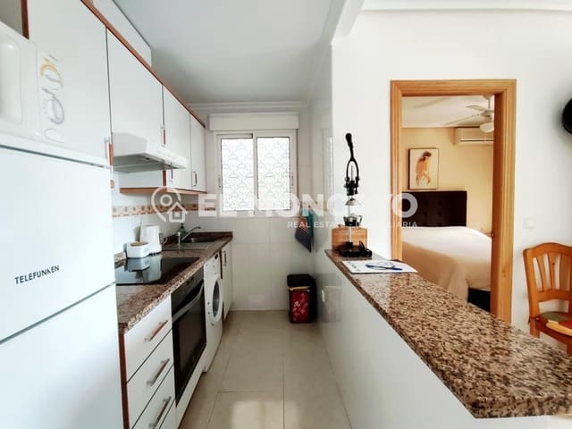 1 sovrum Lägenhet till salu i Guardamar del Segura med pool - 124 900 € (Ref: 9755598)