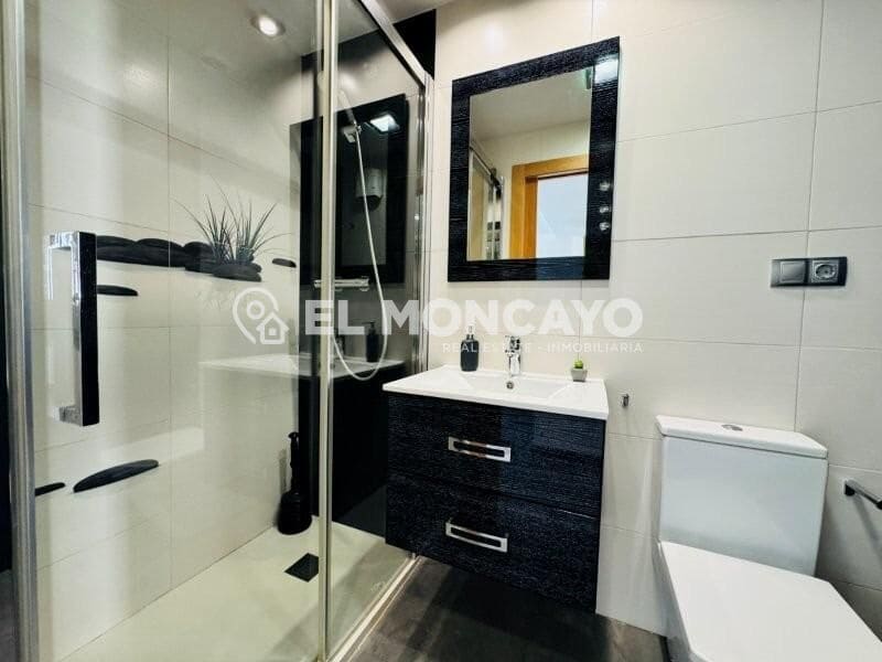 2 soverom Bungalow til salgs i Guardamar del Segura med garasje - € 450 000 (Ref: 9758897)