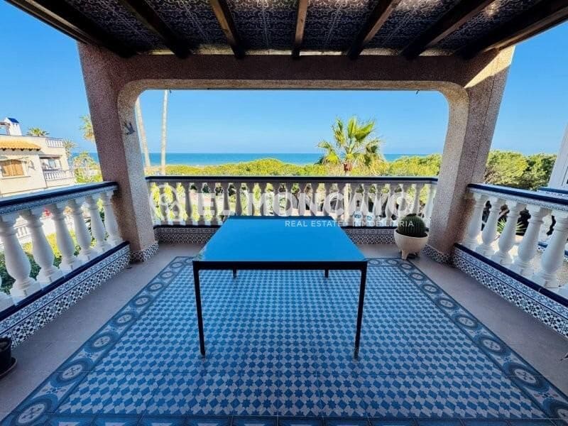 2 soverom Bungalow til salgs i Guardamar del Segura med garasje - € 450 000 (Ref: 9758897)