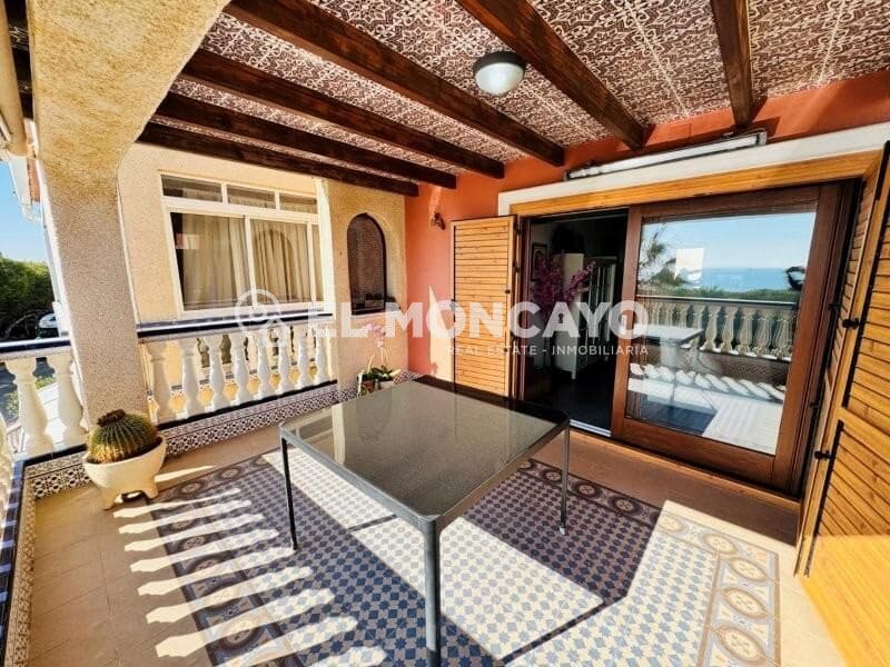 2 soverom Bungalow til salgs i Guardamar del Segura med garasje - € 450 000 (Ref: 9758897)