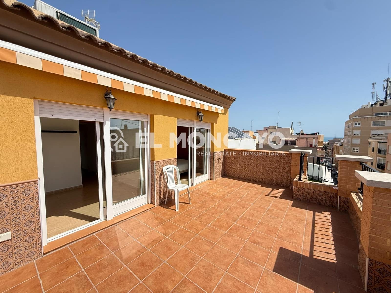 3 sovrum Takvåning till salu i Guardamar del Segura - 252 000 € (Ref: 9763604)