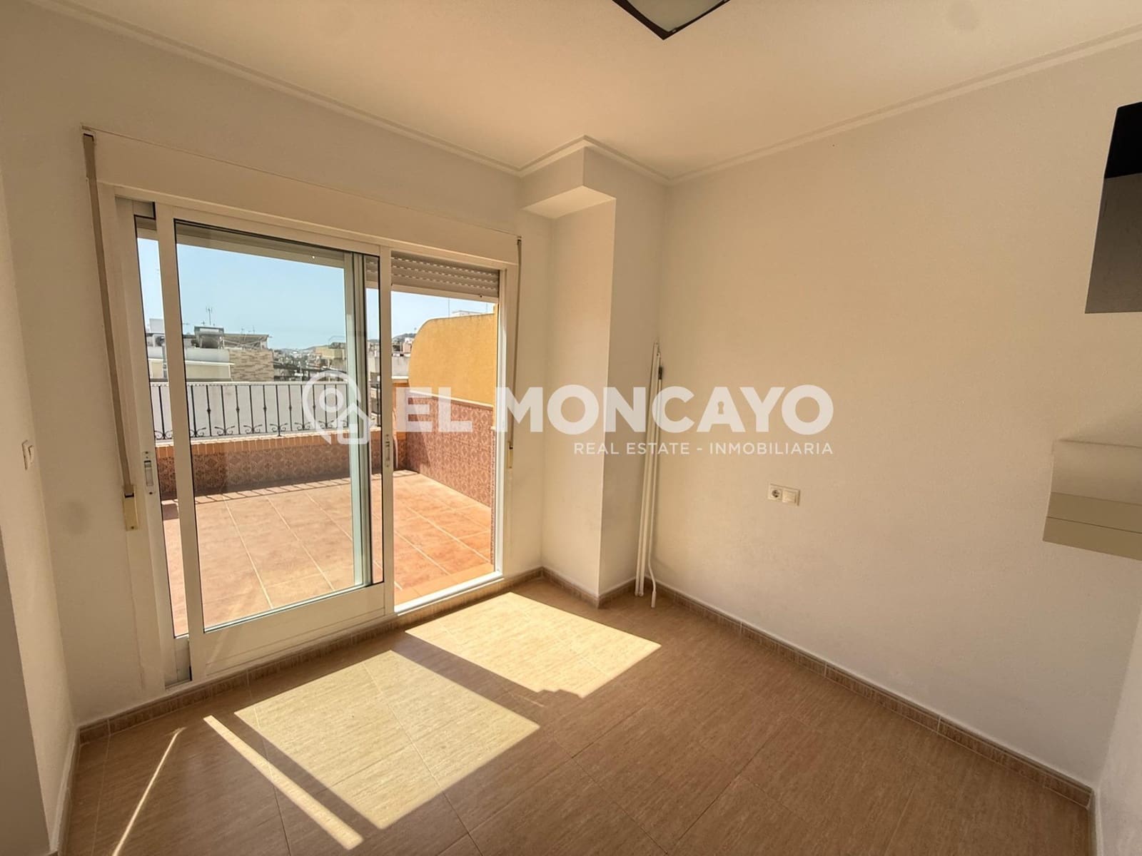 3 sovrum Takvåning till salu i Guardamar del Segura - 252 000 € (Ref: 9763604)