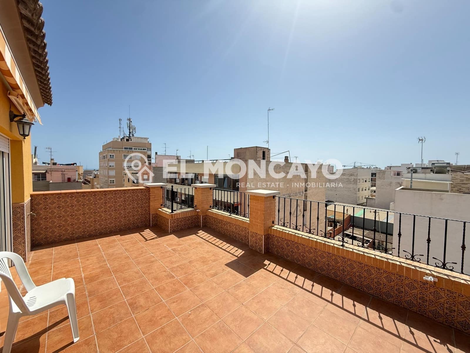 3 sovrum Takvåning till salu i Guardamar del Segura - 252 000 € (Ref: 9763604)