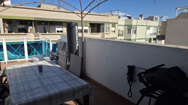 Ático de 4 habitaciones en Guardamar del Segura en venta - 268.000 € (Ref: 9783063)