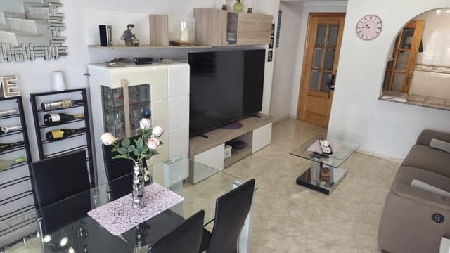 Ático de 4 habitaciones en Guardamar del Segura en venta - 268.000 € (Ref: 9783063)