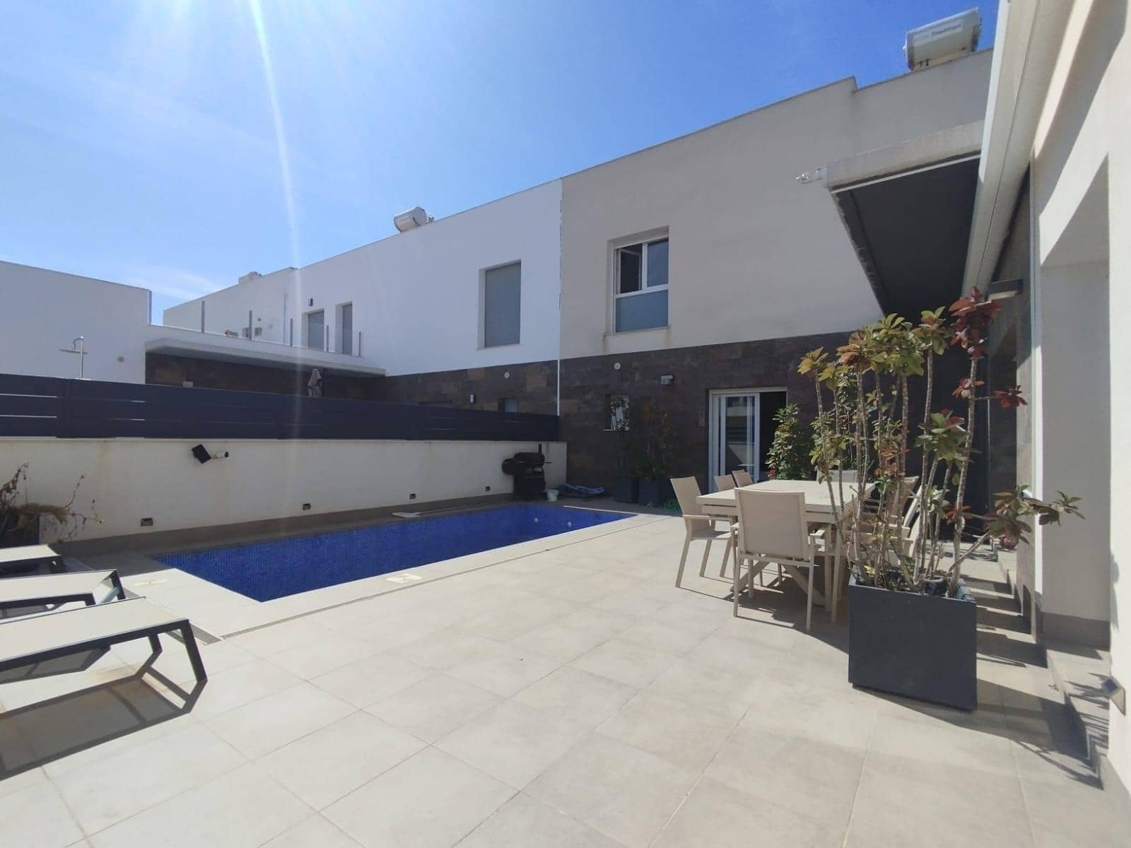 2 bedroom Semi-detached Villa for sale in Daya Vieja with pool - € 520,000 (Ref: 9783615)